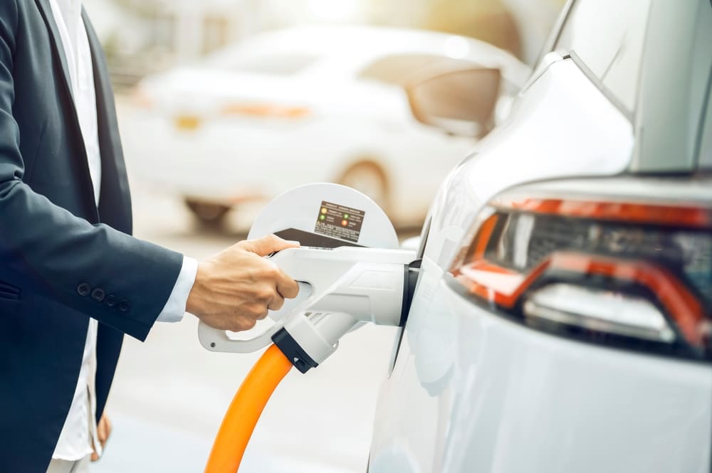 Quanto tempo demora para carregar um carro elétrico